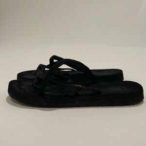 Teva Black Olowahu Sandals Flip Flops